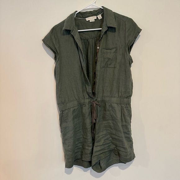 Cynthia rowley short sleeve shorts jumpsuit romper medium - Picture 1 of 3